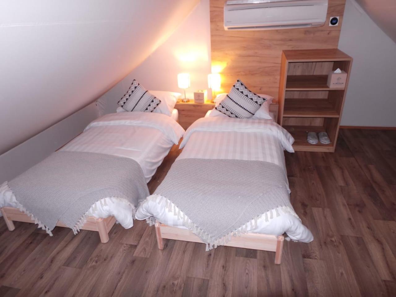 Bab Al Nojoum Hudayriyat Villas Abou Dabi Chambre photo